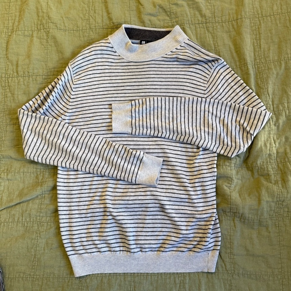 Simons Le 31 | men's medium Black and Gray Striped boatneck Sweater